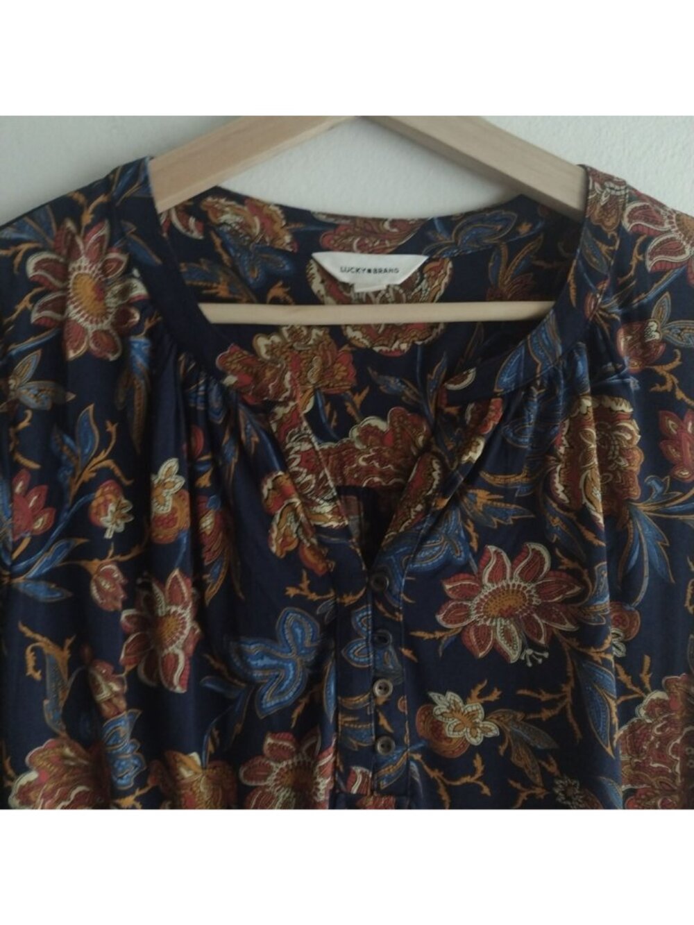 Lucky Brand Floral Blouse L Navy Tan Knit Relaxed Fit Tunic Top - Picture 3 of 9